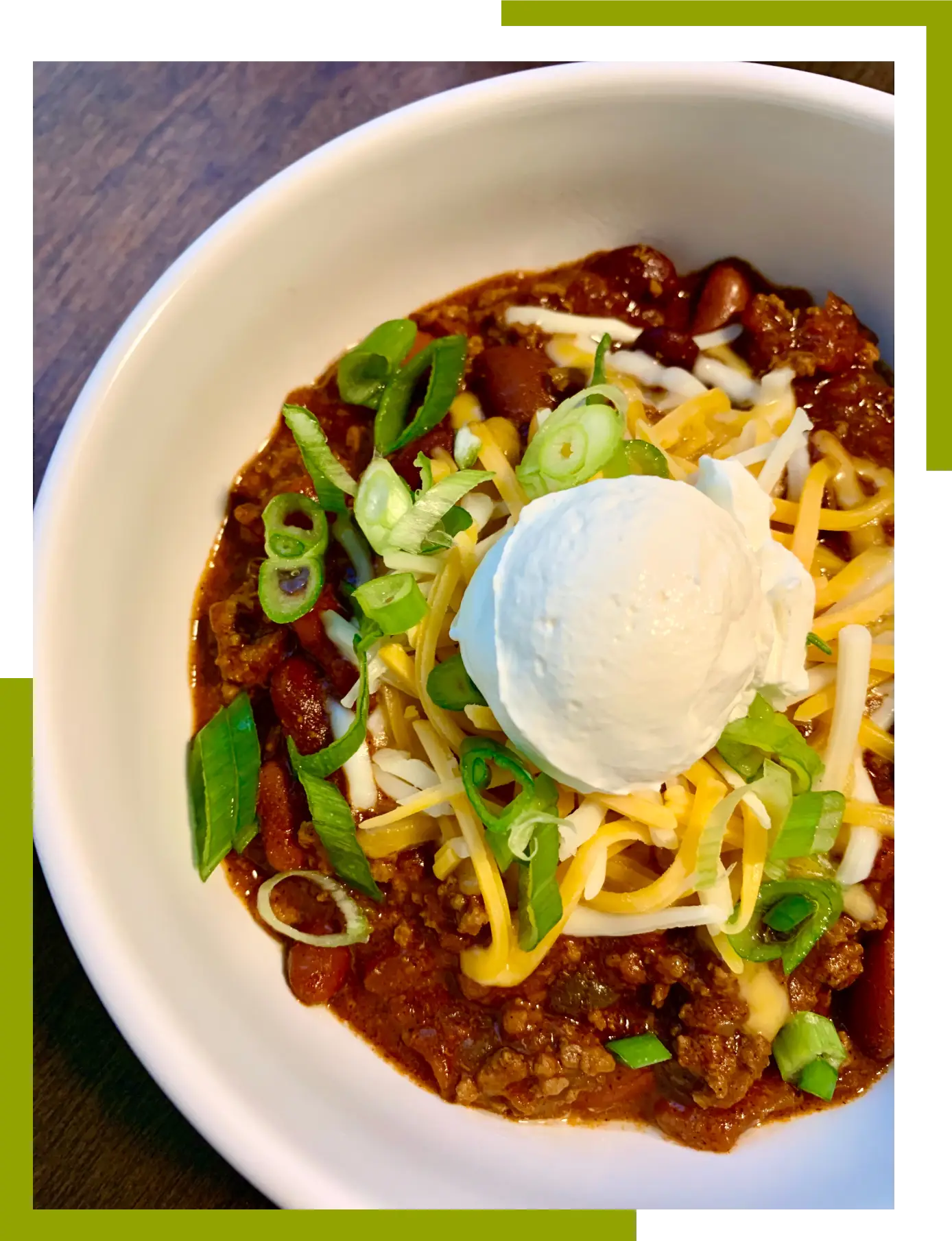 slow cooker chili dish